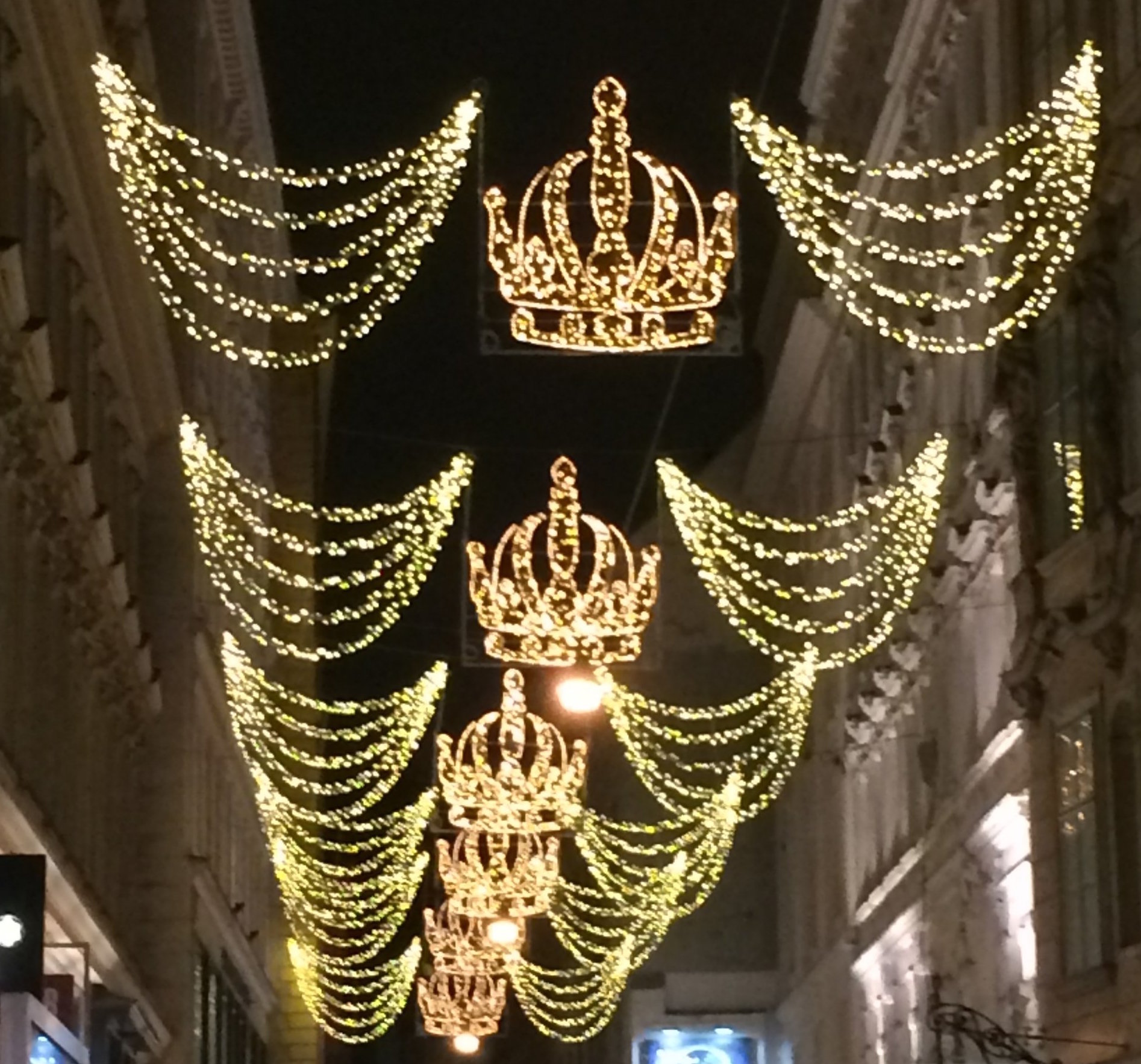 Image of christmas lights in Vienna