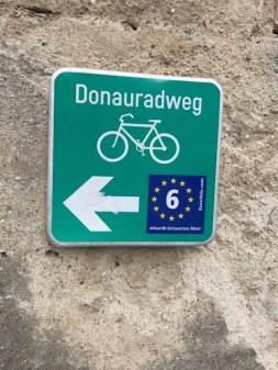 Image of the Donauradweg Marker