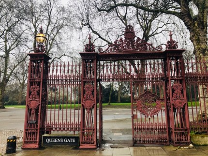 Image of Queens Gate at Kensington Gardens