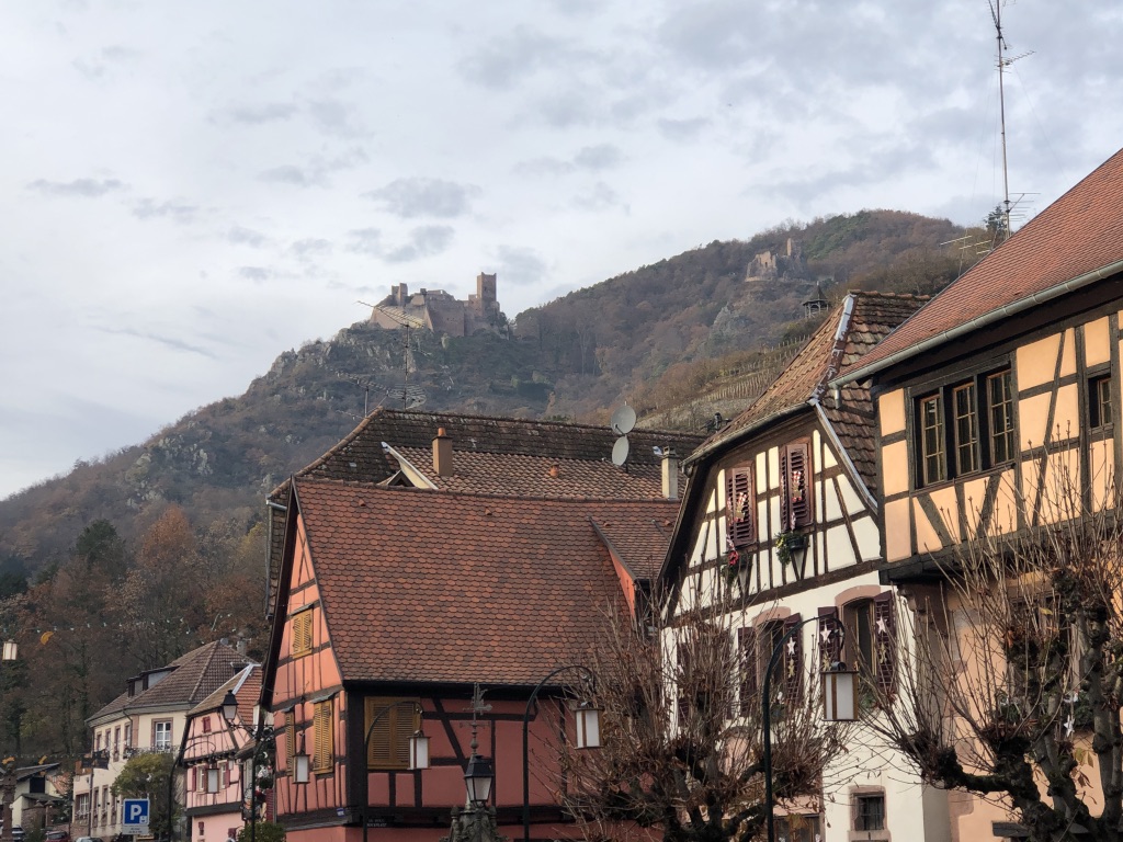 Image of castle ruins in Ribeauville